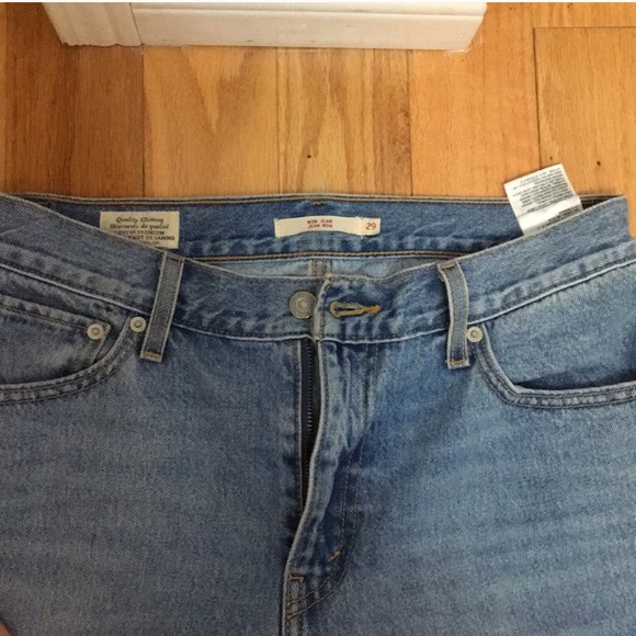 Levi’s Mom Jean Pants - Picture 2 of 4